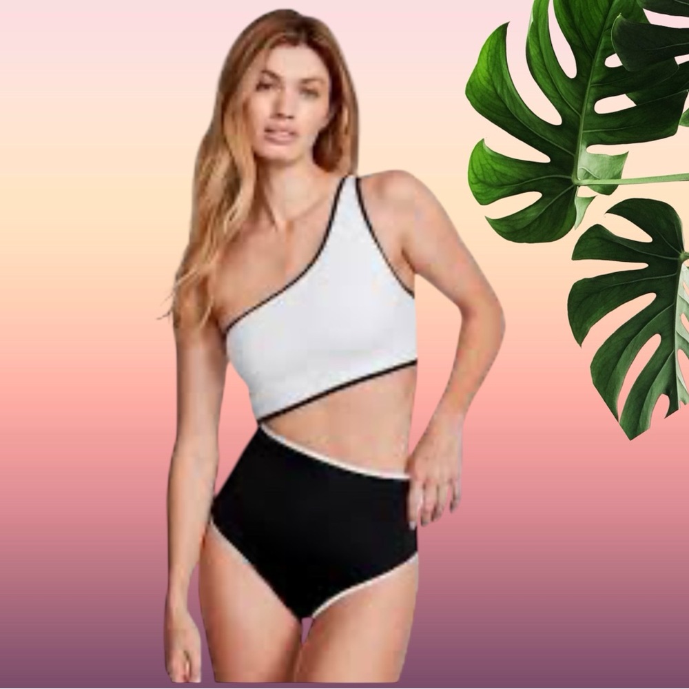 New X-Large Victoria’s Secret  One-Piece Swimsuit Color Block